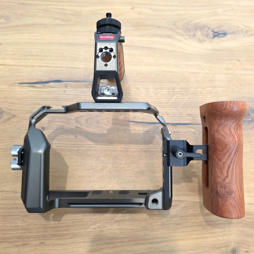 SmallRig Black and Brown Camera Cage for Fujifilm XT-4 - Picture 2 of 7